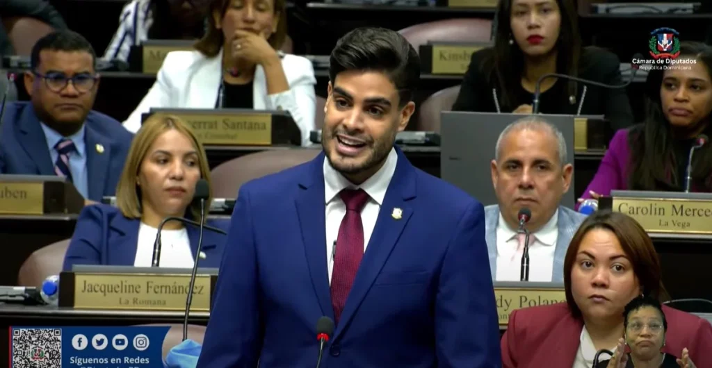 Deputy Bray Vargas speaks for the first time after intimate video filtration: "Nothing happened there"