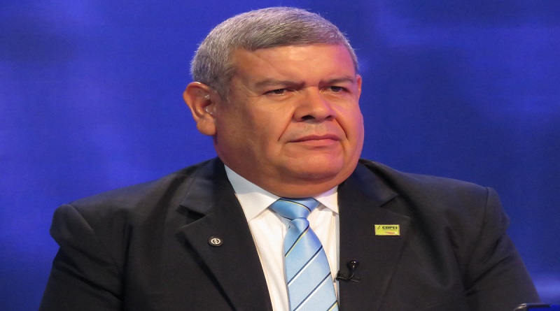 Diputado Salazar: Si con fusil se defiende la patria de la amenaza imperial, tomaremos el fusil