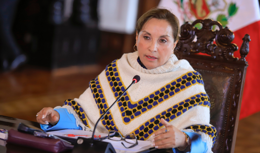 Dina Boluarte gets into the campaign and violates electoral neutrality: she asks not to vote for "denialists"