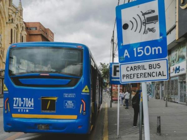 Do you use Carrera 13, in Bogotá? These behaviors will now be punished with a photo fine