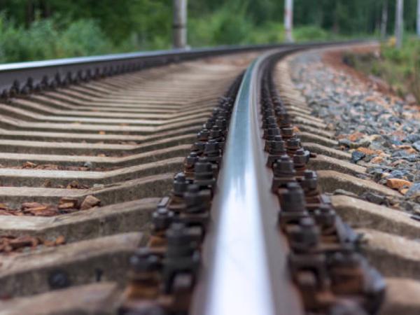 Documents published to contract technical feasibility of two key railway projects