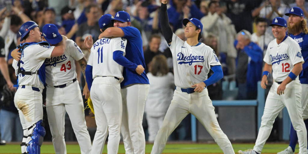 Dodgers advance to their second straight World Series with three home runs from Ohtani