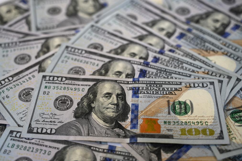 Dollar rises to S/3,437 after vacancy of Dina Boluarte