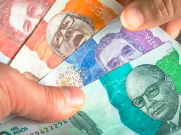 Don't let it happen to you: keys to identify counterfeit bills