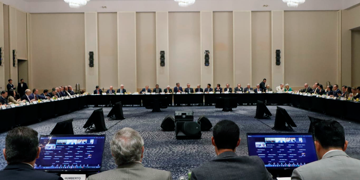 Ebrard urges businessmen to "speed up" to public consultations for the review of the T-MEC