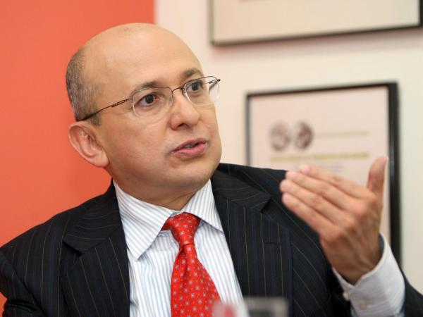 Eduardo Montealegre presented 'irrevocable' resignation as Minister of Justice