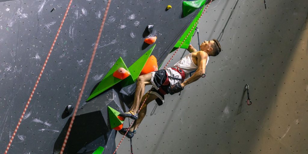 Eduardo Schaus takes bronze at the paraclimbing World Cup in France