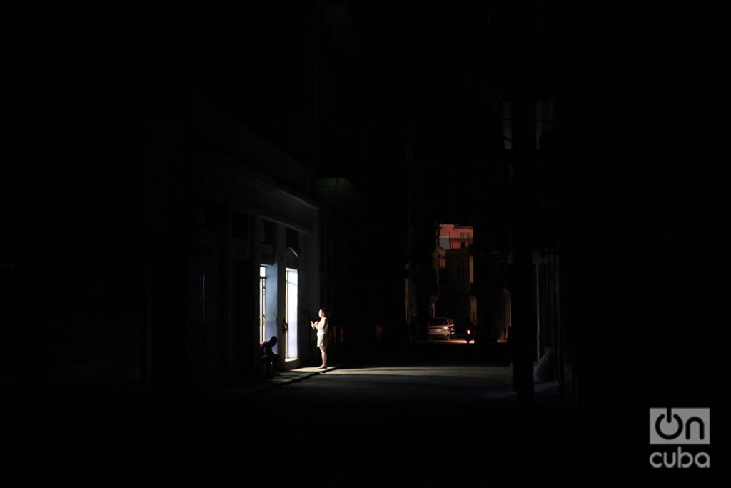 Energy crisis: Sunday of blackouts for half of the country during peak hours