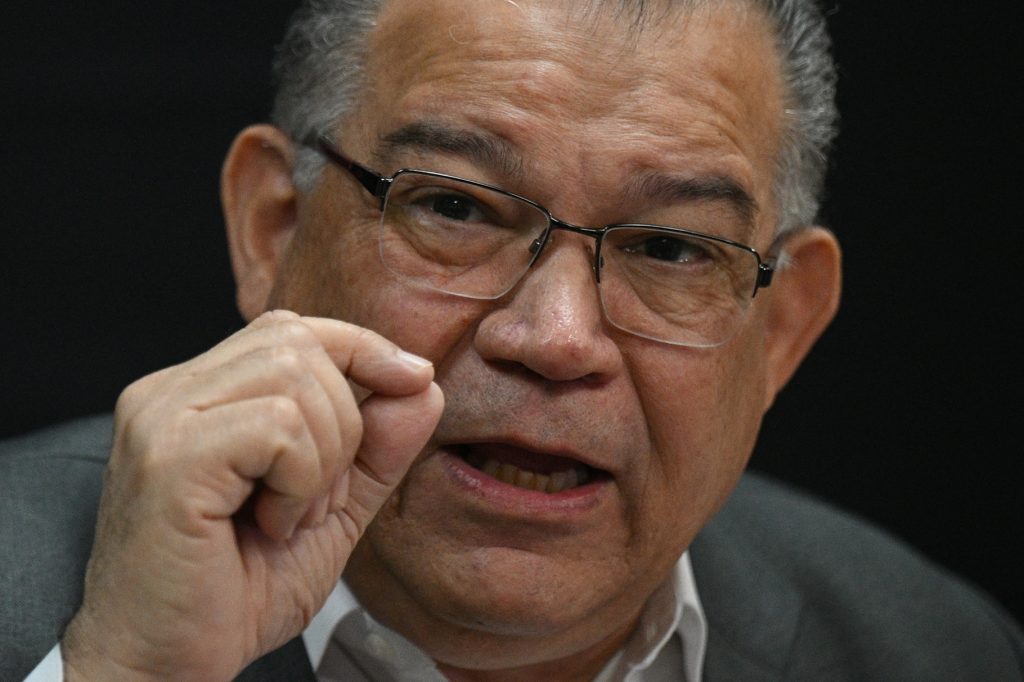 Enrique Márquez received a visit in prison after nine months incommunicado and isolated