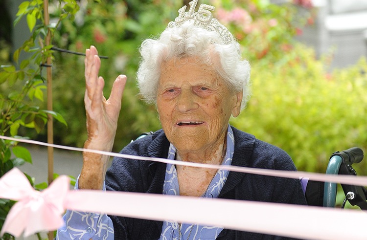 Ethel Caterham, cuando celebró sus 115 años. Foto: FB del Hallmark Luxury Care Homes.
