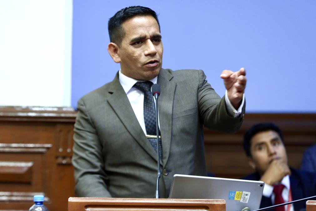 Ethics Commission: Vergara asks the Board of Directors to debate suspension of 3 congressmen