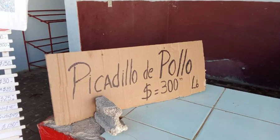 Venta de picadillo de pollo en Santa Clara