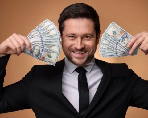 Expert says investing this way is like doing magic with money