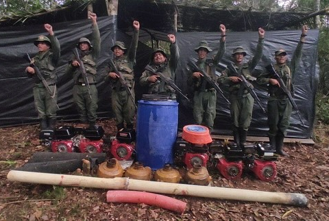 Fanb destroys illegal mining camp in Amazonas