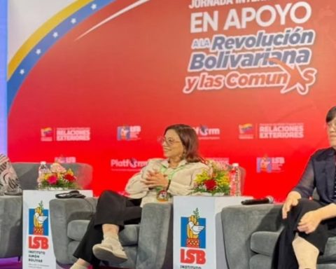 Female voices rise in Caracas against the imposition of imperial models