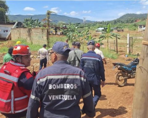 Firefighters find more victims of the flooded mine in Bolívar: five bodies recovered