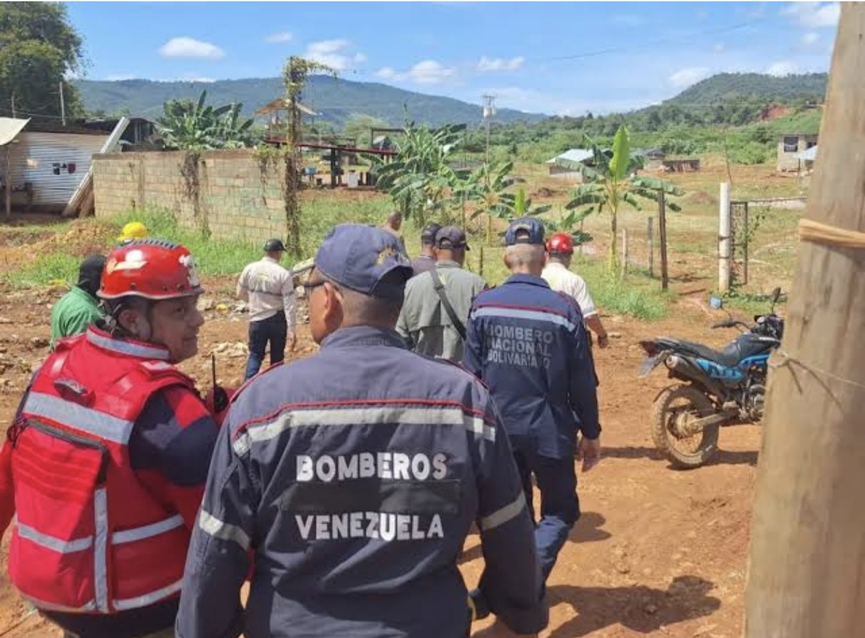 Firefighters find more victims of the flooded mine in Bolívar: five bodies recovered
