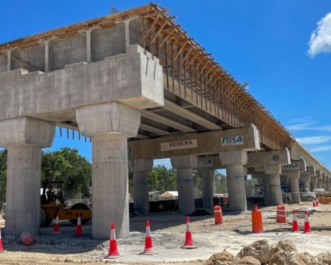 Fixed investment rises 1.6% in July, its greatest rebound in more than a year