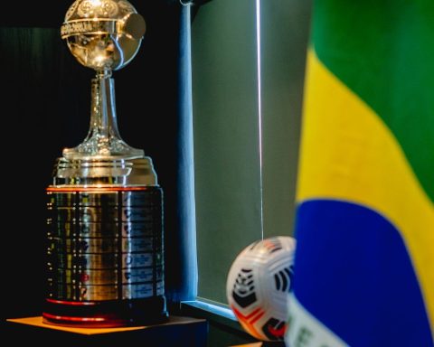 Flamengo and Palmeiras compete in the 7th Brazilian Libertadores final