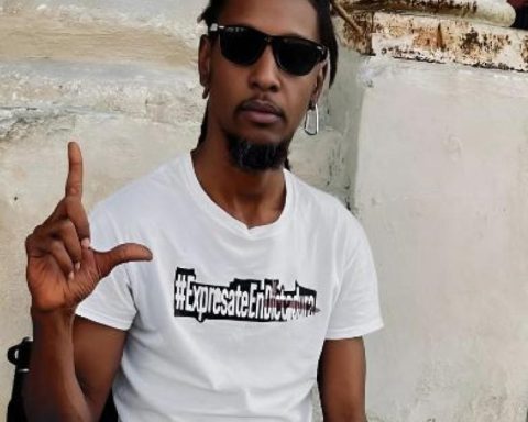 For hanging a sheet with the words "We want changes"the Prosecutor's Office asks for six years in jail