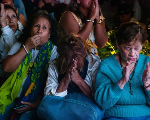 For history: canonization of José Gregorio and Mother Carmen Rendiles in portraits of faith