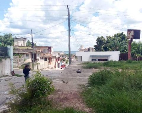 From sports court to landfill in the heart of Matanzas