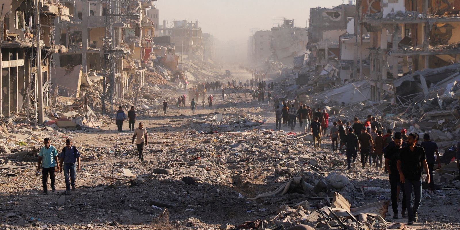 Gaza residents return to destroyed homes