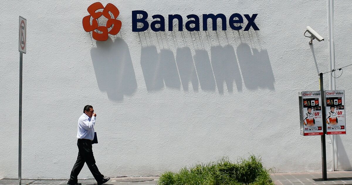 Given Larrea's offer, Citi wants to maximize the sale of Banamex