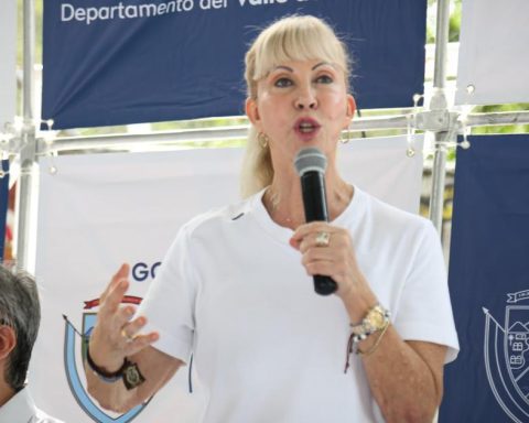 Governor of Valle calls on the government to expedite the delivery of land to farmers in the department