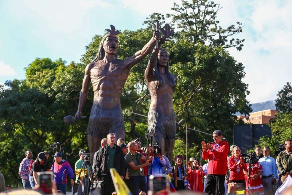 Head of State inaugurates Monument to Guaicaipuro and Urquía