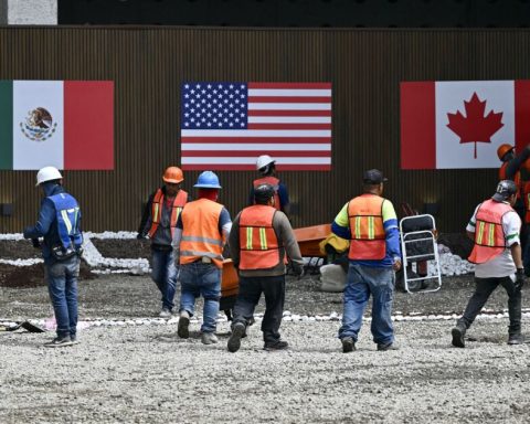 Heading to the World Cup, spending on transportation and tourism reports drops of more than 35%