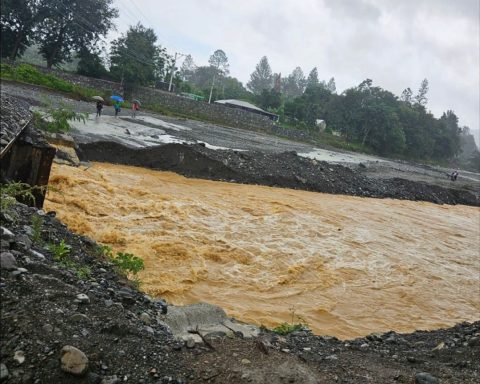 Heavy rains cause flooding and damage in different communities of San José de Ocoa