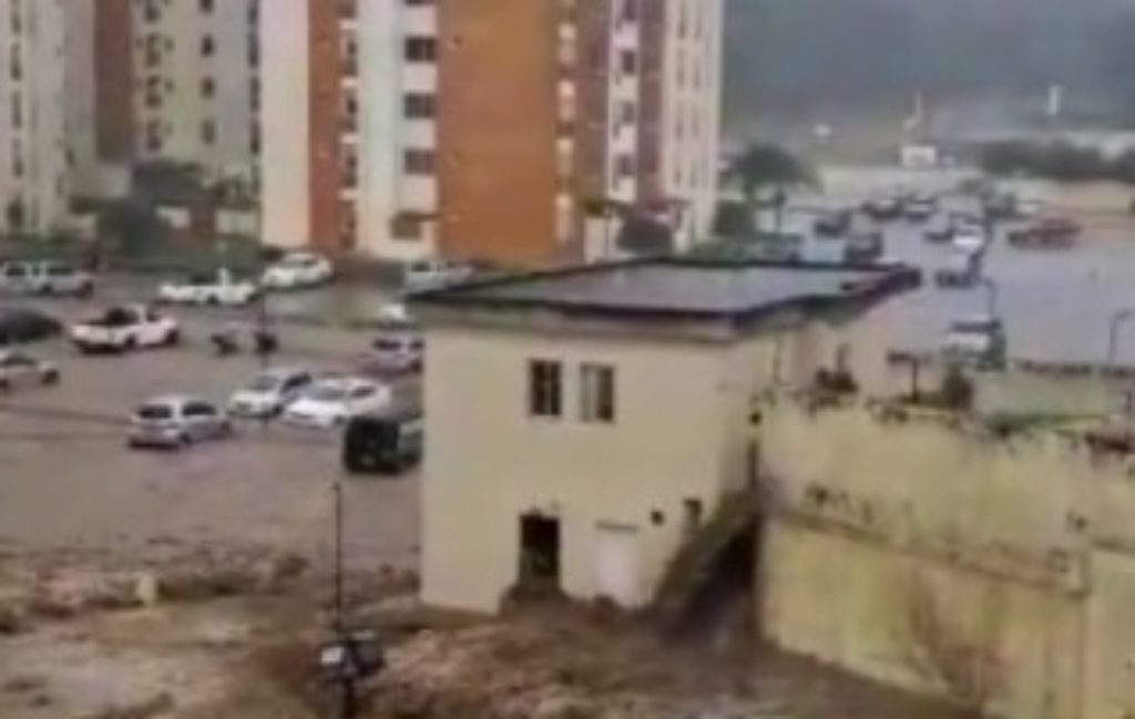 Heavy rains cause flooding and material damage in several municipalities of Carabobo