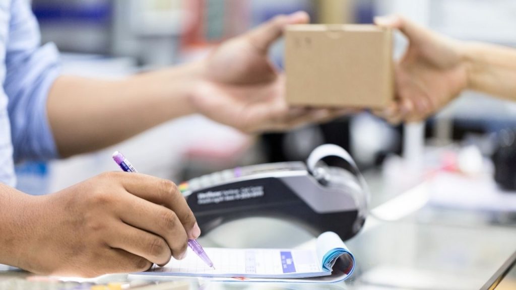 Holiday in Chile: what hours will business have this October 31