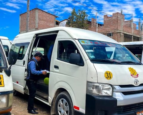 Huancayo: Leader authorizes route to combis on bridge not yet operational