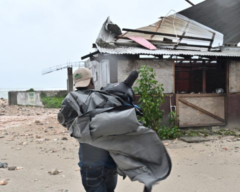 Hurricane Melissa hits Jamaica with its catastrophic winds