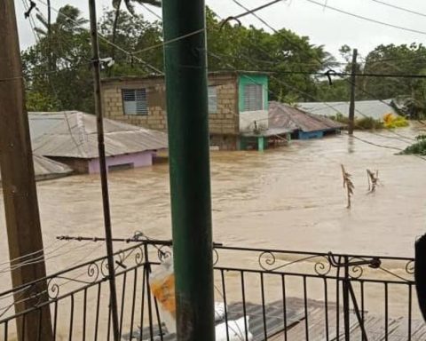 Hurricane Melissa left destructive floods as it passed through eastern Cuba
