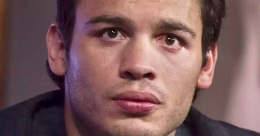 “I have not had the need to hit people for a cartel,” says Chávez Jr.