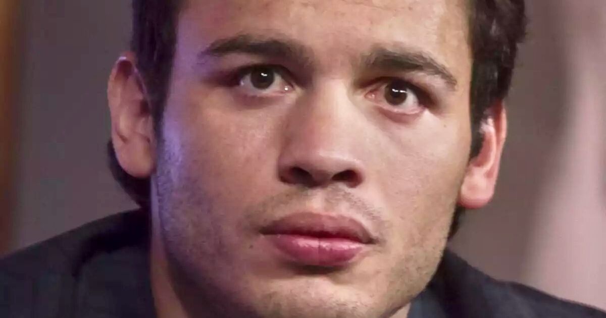 “I have not had the need to hit people for a cartel,” says Chávez Jr.