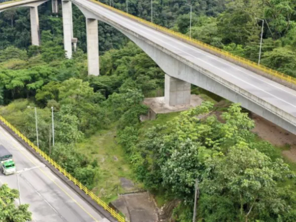 'If everything goes well, in a month and a half we enable a lane of the road to the plain'