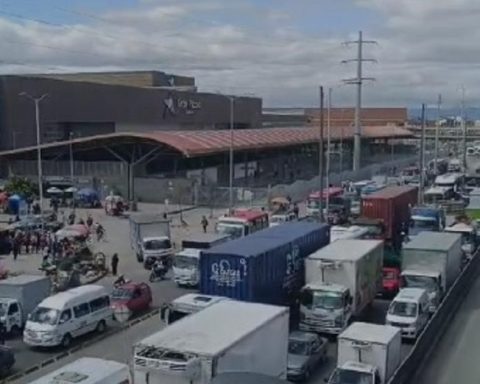 If you respect traffic signs you can safely return home: National Road Safety Agency