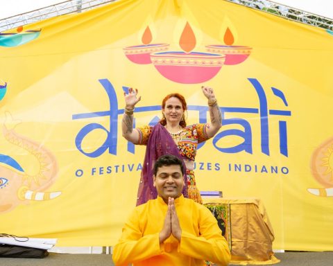 Indian Festival in SP has more than 100 typical dishes and a light show