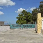 Entrada de la cárcel El Pitirre, también conocida como "15-80", en La Habana