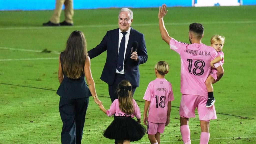 Inter Miami pays tribute to Jordi Alba