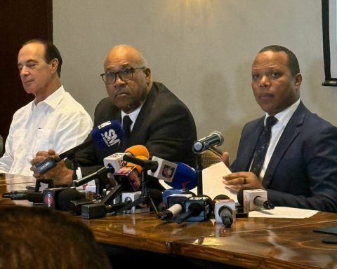 Intrant anuncia nuevas empresas que suplirán licencias de conducir