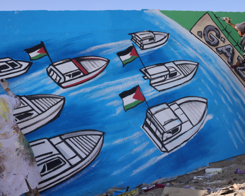 Israel starts with deportations after intercepting Gaza's last help