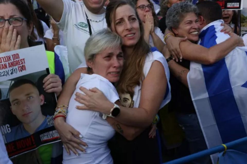 Israel welcomes the last living hostages with joy and sorrow