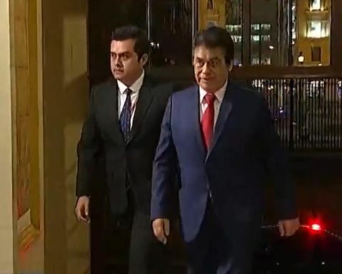 Janet Tello and Tomás Gálvez meet with President José Jerí at the Government Palace