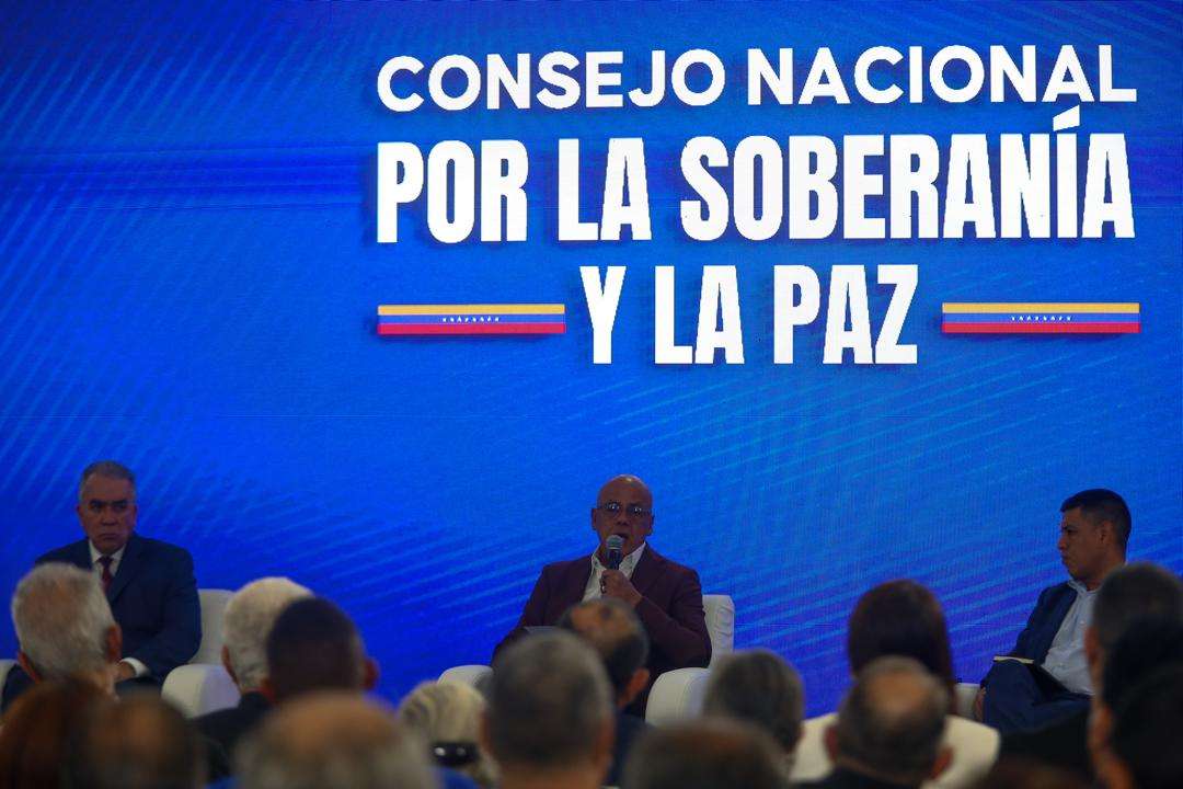 Jorge Rodríguez: US threats violate all international rights