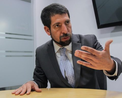 Judges expel Raúl Noblecilla from trial for coup d'état and suspend him from practicing the profession for two months